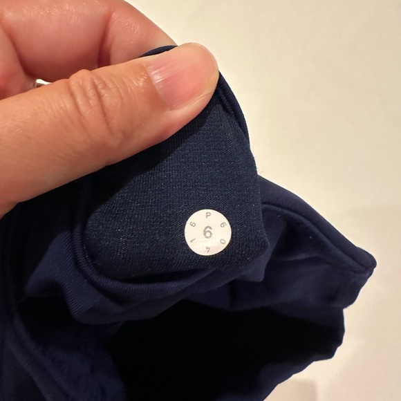 Lululemon All the Right Places Pant II Women’s Size 6 in Hero Blue - Picture 3 of 3